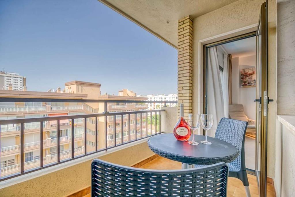 118 - Modern Beachfront Apartament *