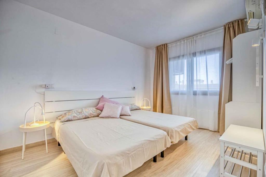 Apartment 118 - Modern Beachfront *